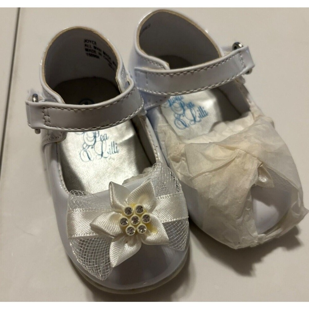 Sweá Pea & Lilli White Dress Shoes With Bow &‎ Rhinestones Size 1